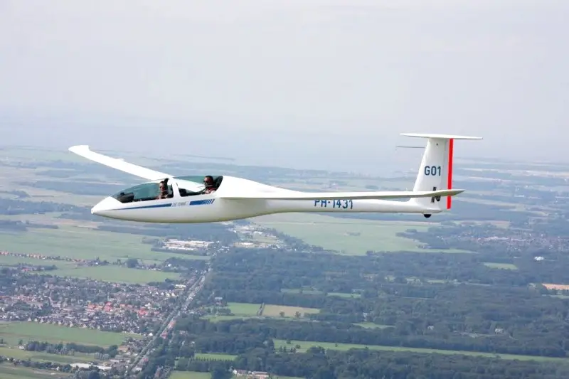 DG1000, '08